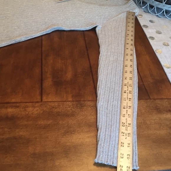 Tint gray metallic henley sweater medium - Picture 5 of 7